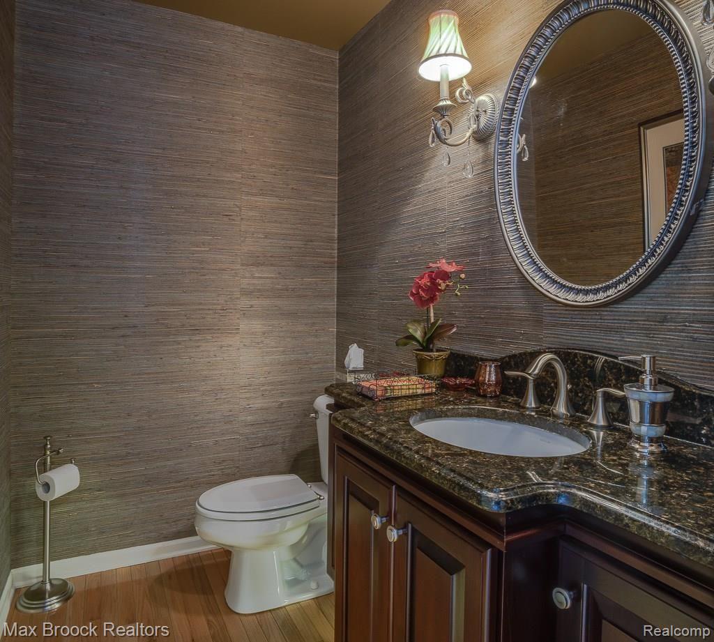 819 Rambling Drive Rochester, MI 48307 - Photo 24 of 32 819 Rambling Drive, Rochester Hills MI, Selerno, 10-22-14-108_enfused.jpg