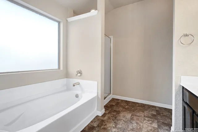 $1,625 | 4931 Badland Beacon, Converse, TX 78109