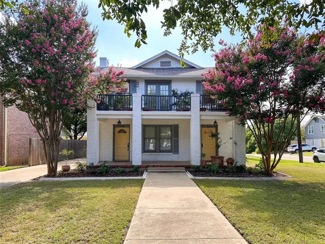 $2,200 | 4259 Bryce Avenue, Unit 2100, Fort Worth, TX 76107