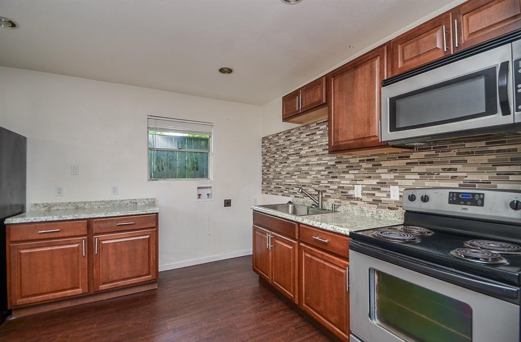 7521 Bauman Road Houston, TX 77022 - Photo 4 of 11