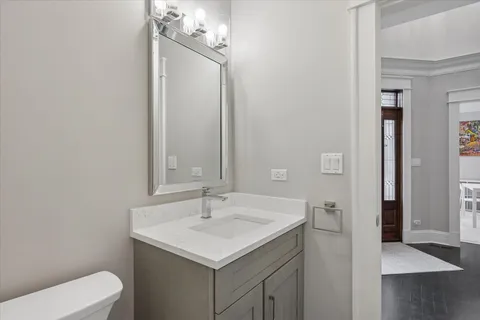 $1,100,000 | 5054 West Berwyn Avenue, Chicago, IL 60630