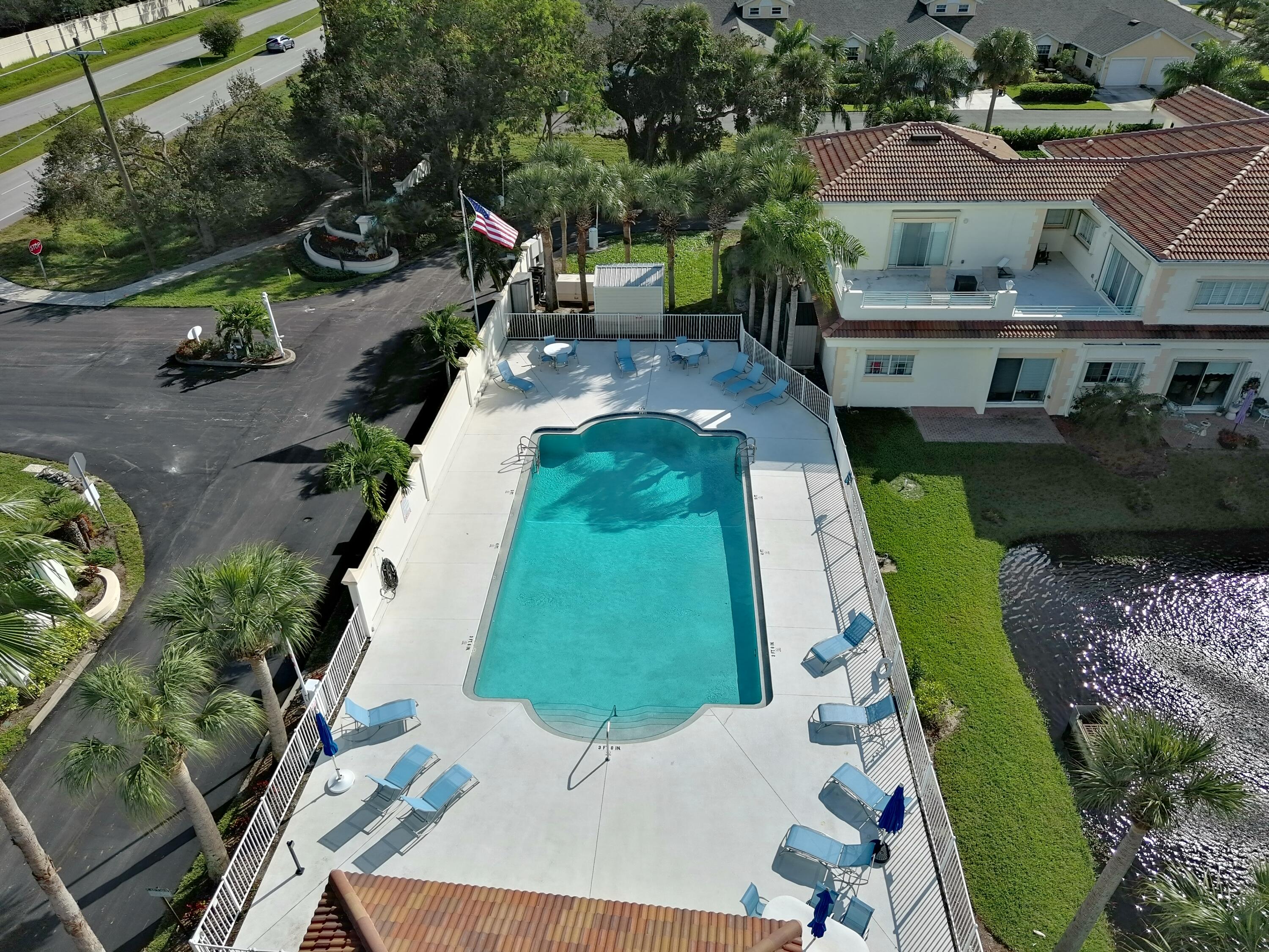 520 7th Square Southwest, Unit 201 Vero Beach, FL 32962 - Photo 43 of 46 an aerial view of a house