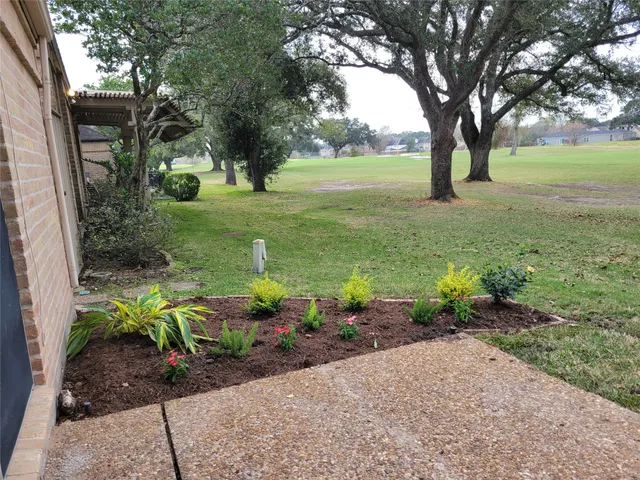 $2,500 | 406 Fox Briar Lane, Sugar Land, TX 77478