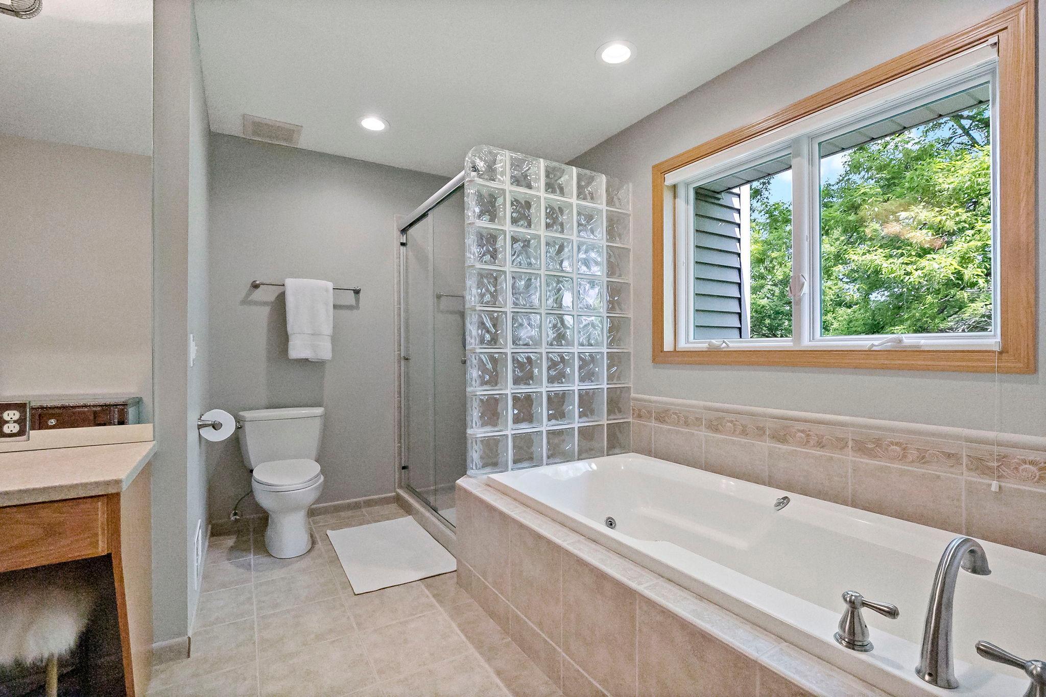 8879 Sylvan Ridge Eden Prairie, MN 55347 - Photo 26 of 49