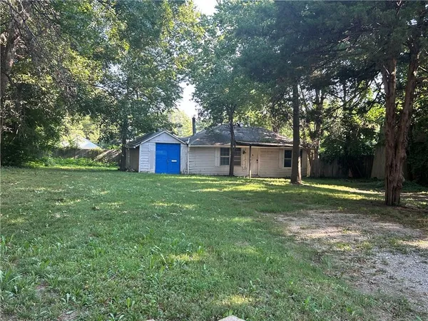 $145,000 | 208 West 81 Terrace, Kansas City, MO 64114