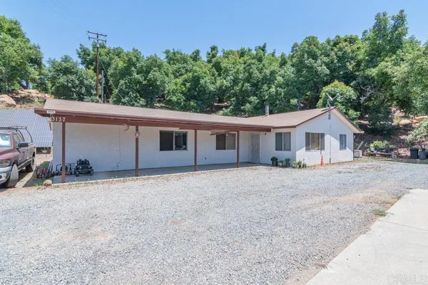 $2,499,900 | 3137 East Valley Parkway, Escondido, CA 92027