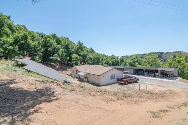 $2,499,900 | 3137 East Valley Parkway, Escondido, CA 92027
