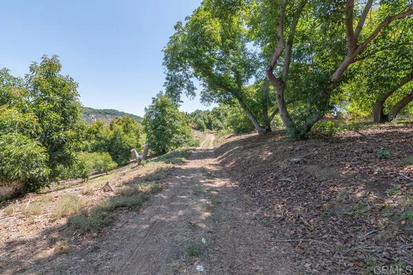 $2,499,900 | 3137 East Valley Parkway, Escondido, CA 92027