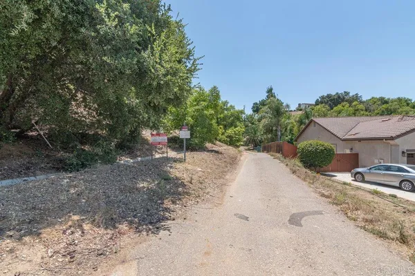 $2,499,900 | 3137 East Valley Parkway, Escondido, CA 92027