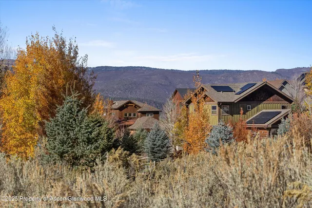 $325,000 | 95 Cliff Rose Way, Glenwood Springs, CO 81601