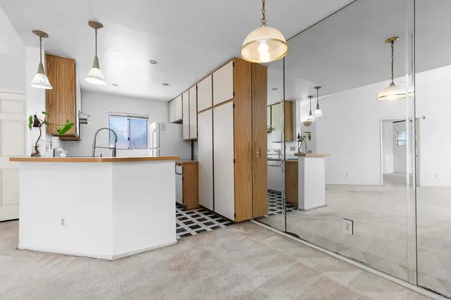 $575,000 | 7248 Camino Degrazia, Unit 297, San Diego, CA 92111