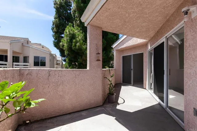 $575,000 | 7248 Camino Degrazia, Unit 297, San Diego, CA 92111