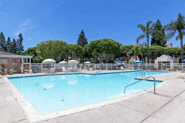 $575,000 | 7248 Camino Degrazia, Unit 297, San Diego, CA 92111