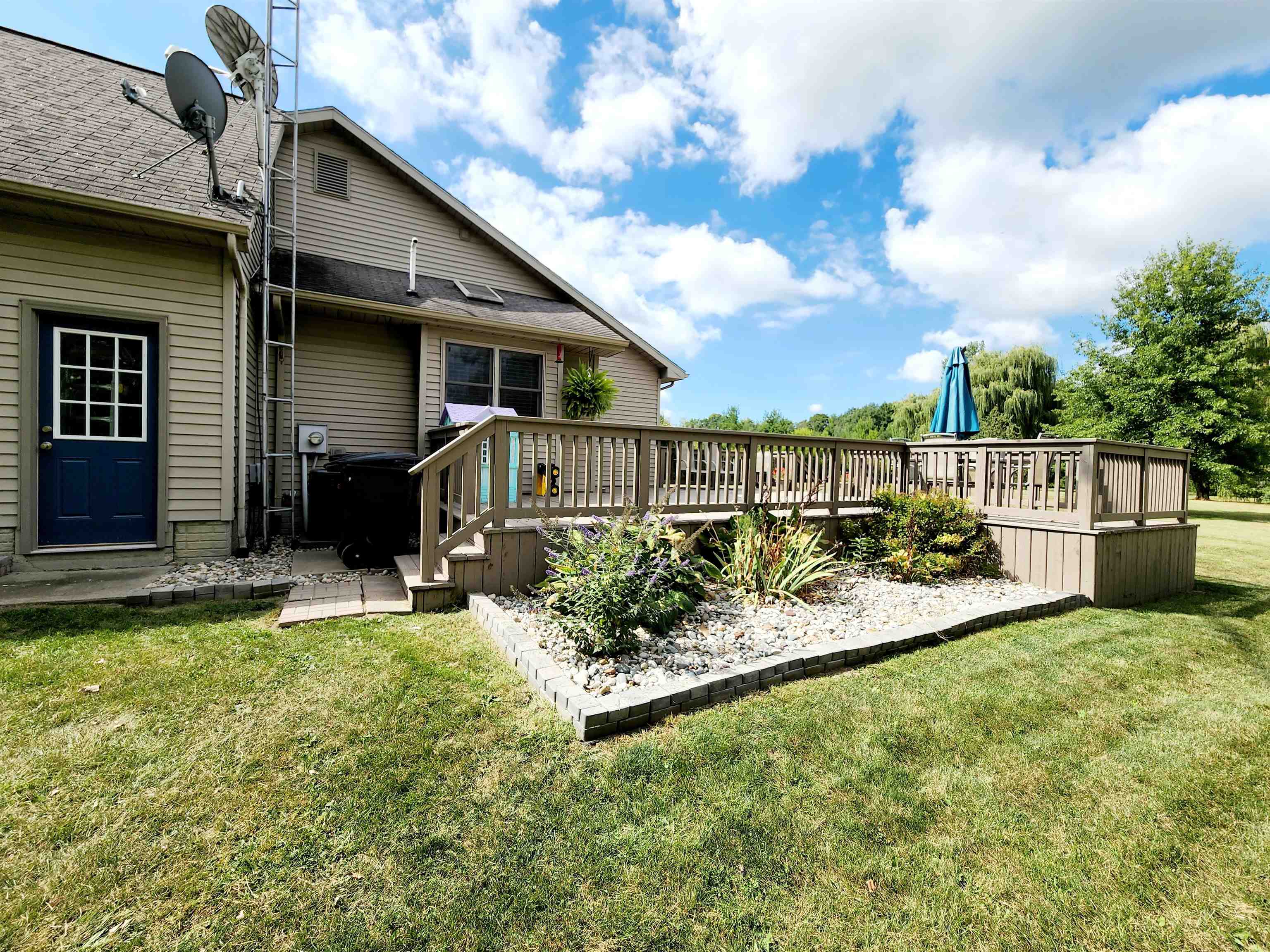 9362 Baldwin Road Gaines, MI 48436 - Photo 4 of 39 50089376-3.JPG
