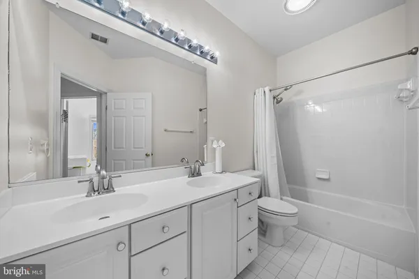 $790,000 | 43003 Golf View Drive, Chantilly, VA 20152