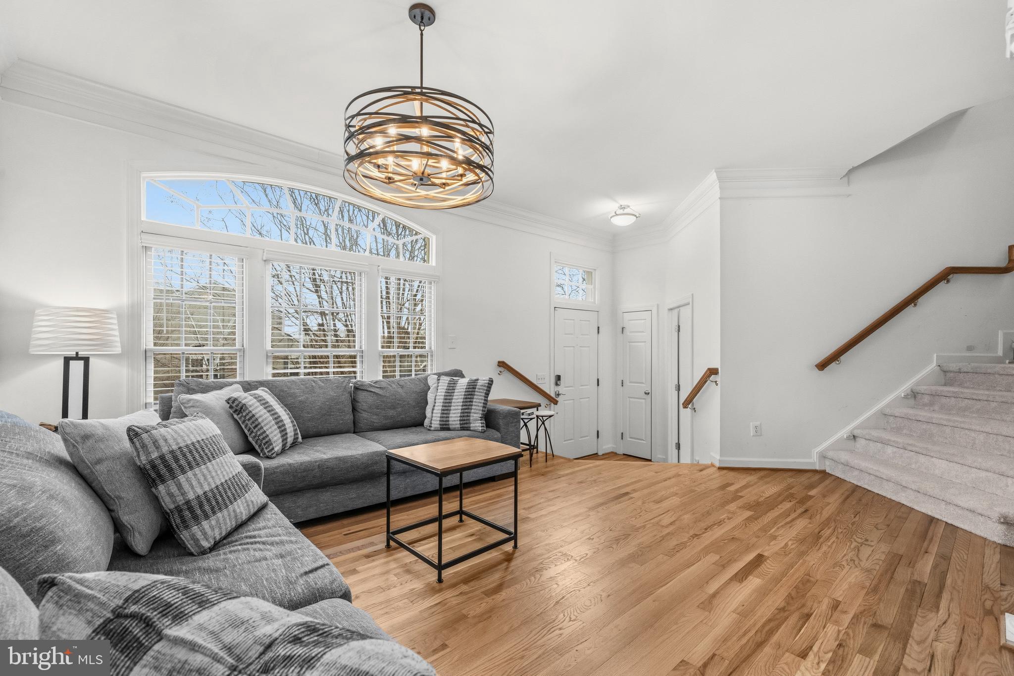 43003 Golf View Drive Chantilly, VA 20152 - Photo 3 of 54 a living room with furniture and a window