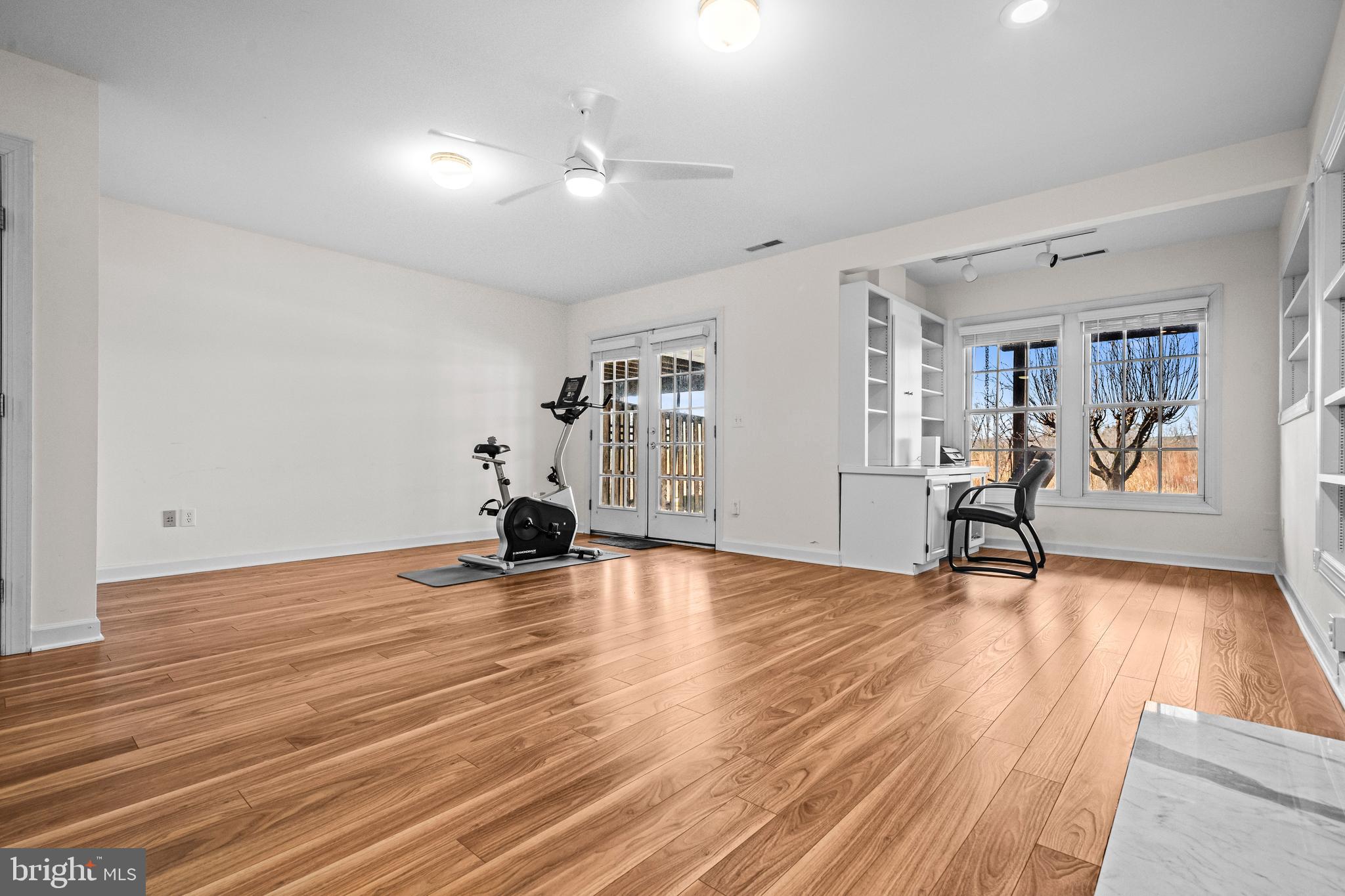 43003 Golf View Drive Chantilly, VA 20152 - Photo 36 of 54 a view of a room with wooden floor