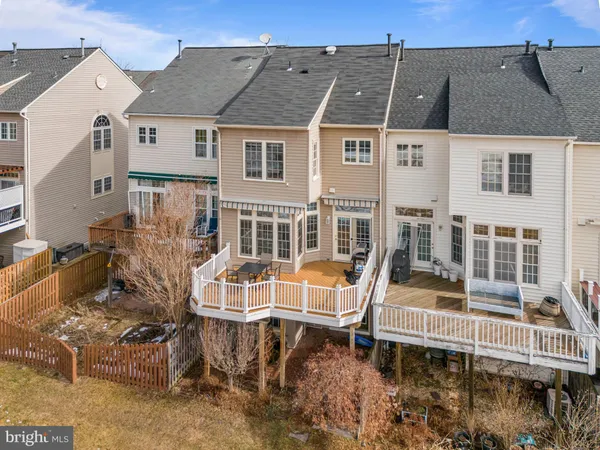 $790,000 | 43003 Golf View Drive, Chantilly, VA 20152