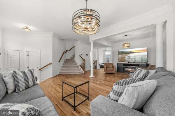 $790,000 | 43003 Golf View Drive, Chantilly, VA 20152