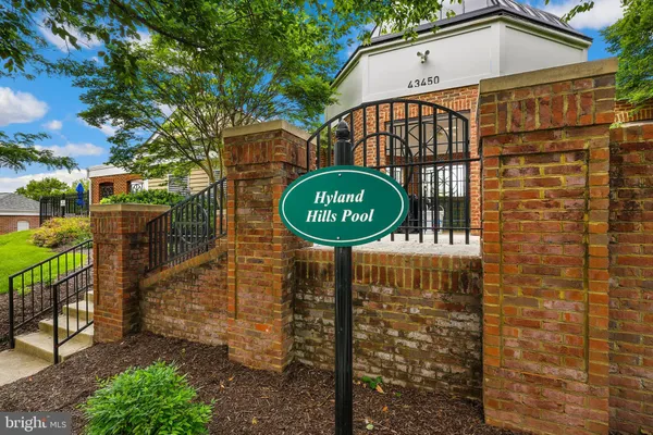 $790,000 | 43003 Golf View Drive, Chantilly, VA 20152