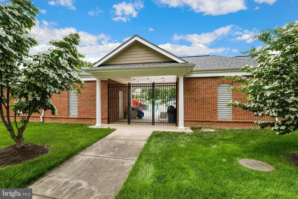 $790,000 | 43003 Golf View Drive, Chantilly, VA 20152