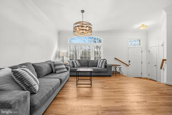 $749,900 | 43003 Golf View Drive, Chantilly, VA 20152