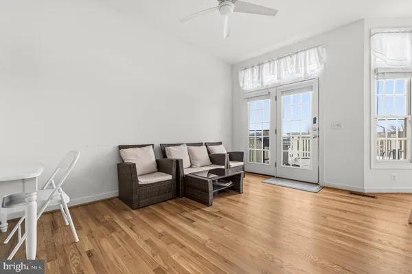 $790,000 | 43003 Golf View Drive, Chantilly, VA 20152