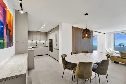 $4,900 | 5555 Collins Avenue, Unit 6H, Miami Beach, FL 33140