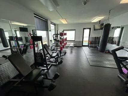 $4,900 | 5555 Collins Avenue, Unit 6H, Miami Beach, FL 33140