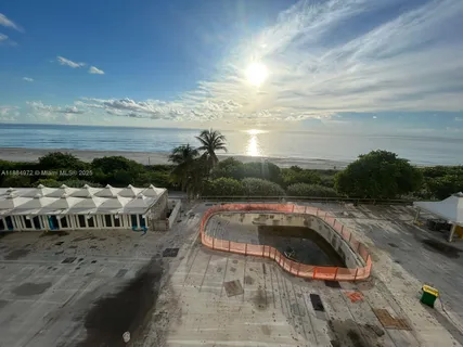 $4,900 | 5555 Collins Avenue, Unit 6H, Miami Beach, FL 33140