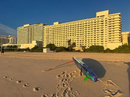 $4,900 | 5555 Collins Avenue, Unit 6H, Miami Beach, FL 33140