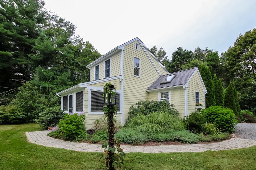 4462 Falmouth Road Cotuit, MA 02635 - Photo 3 of 30 Side of House