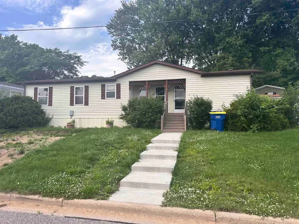 $89,500 | 1400 Veterans Drive, Unit 11, Richland Center, WI 53581