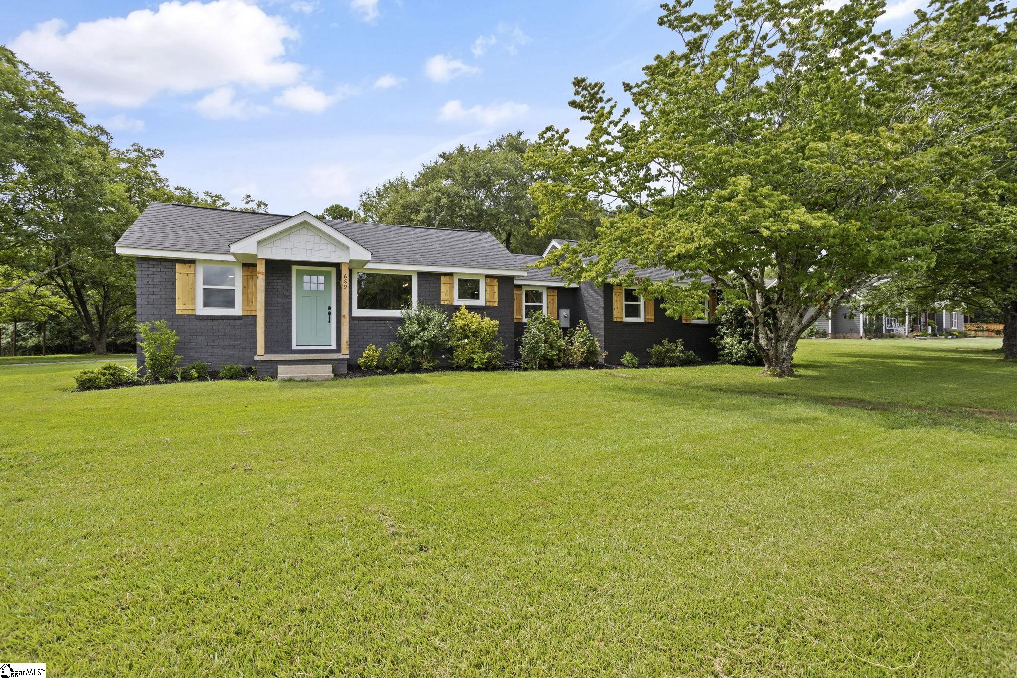 689 Log Shoals Road Greenville, SC 29607 - Photo 1 of 18 Gallery Image 1