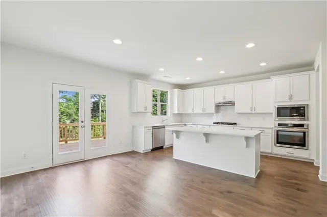 $829,900 | 5857 Creek Indian Drive, Sugar Hill, GA 30518