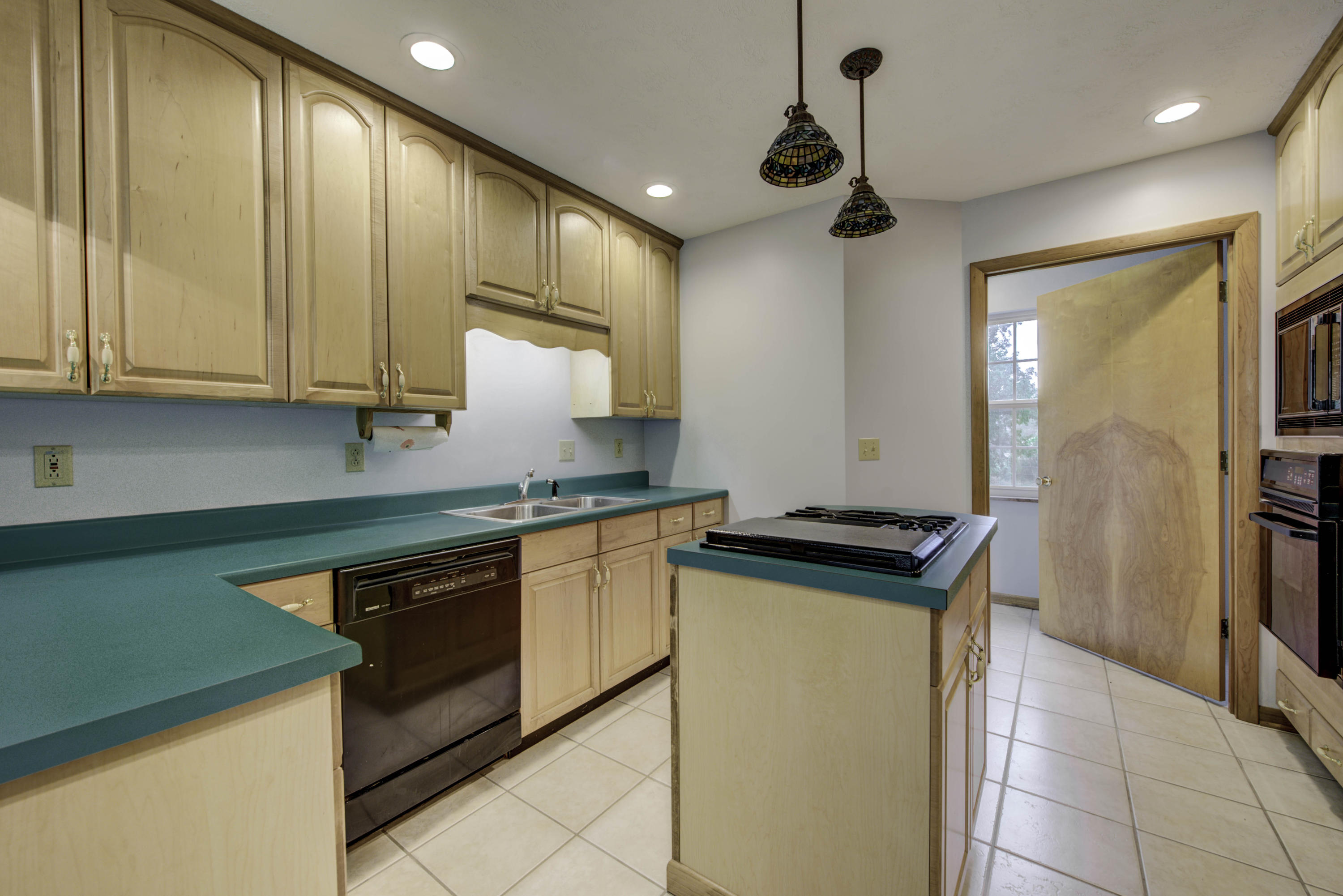 619 Blockhouse Valley Road Clinton, TN 37716 - Photo 13 of 38 13