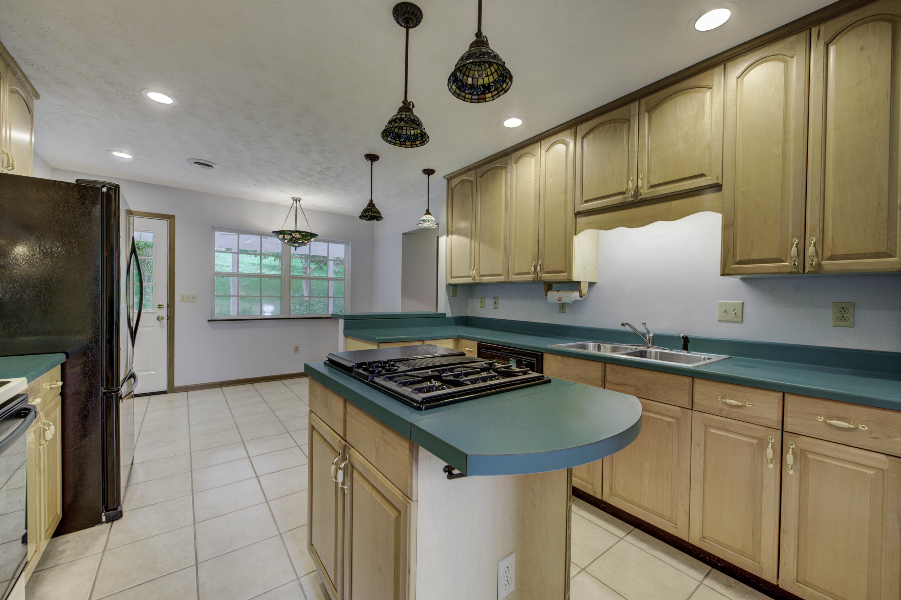 619 Blockhouse Valley Road Clinton, TN 37716 - Photo 14 of 38 14