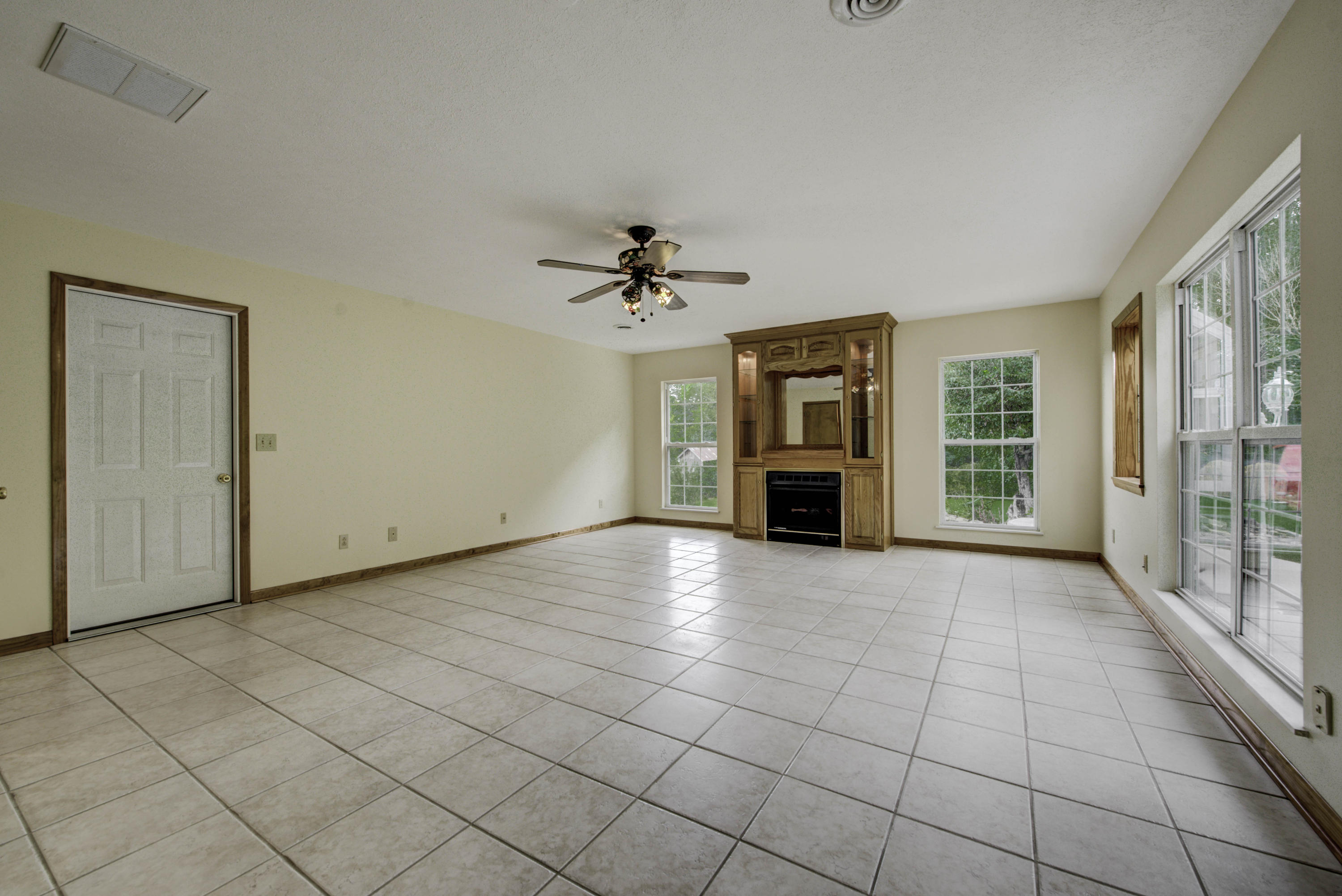 619 Blockhouse Valley Road Clinton, TN 37716 - Photo 17 of 38 17