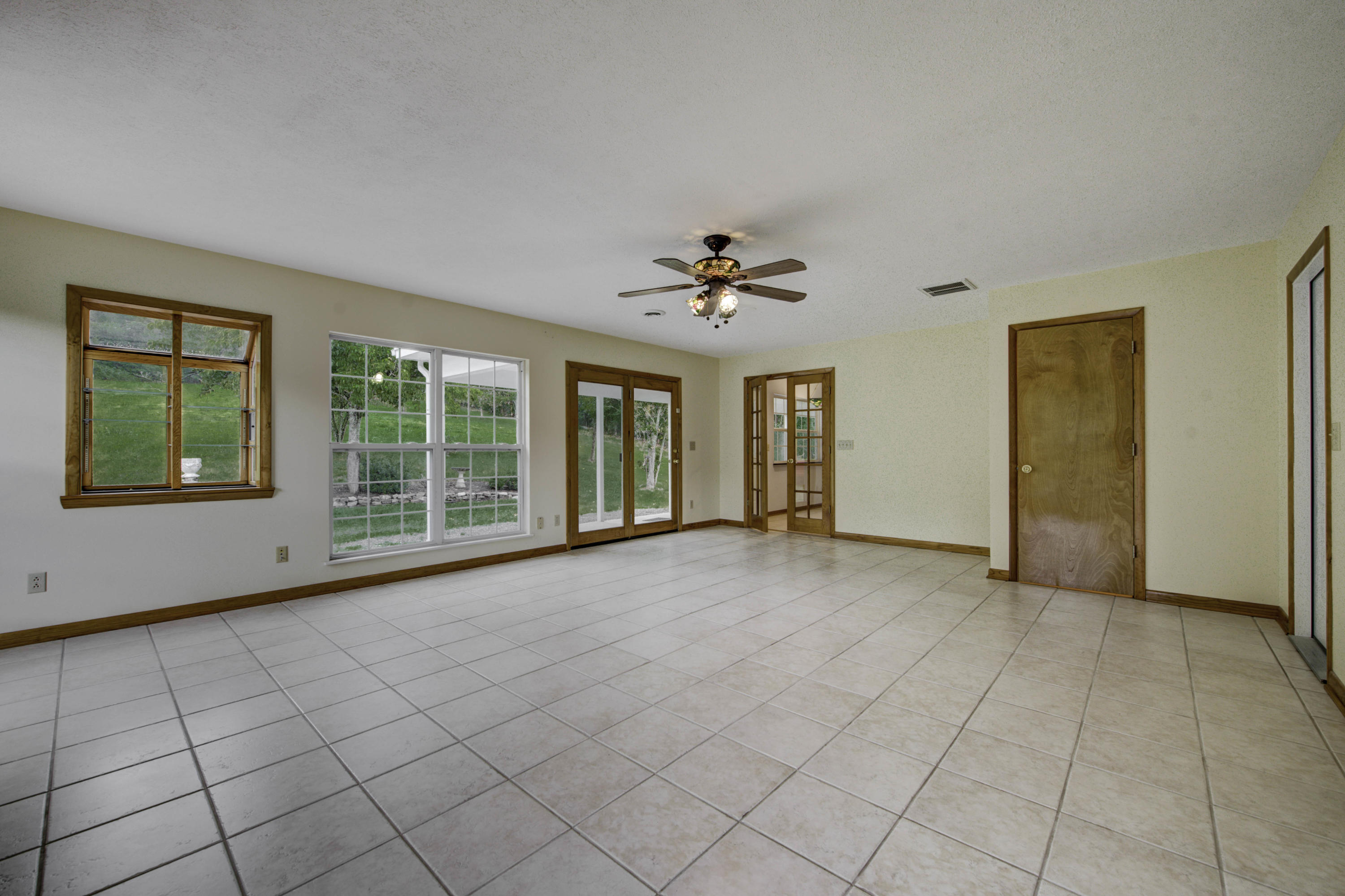 619 Blockhouse Valley Road Clinton, TN 37716 - Photo 18 of 38 18