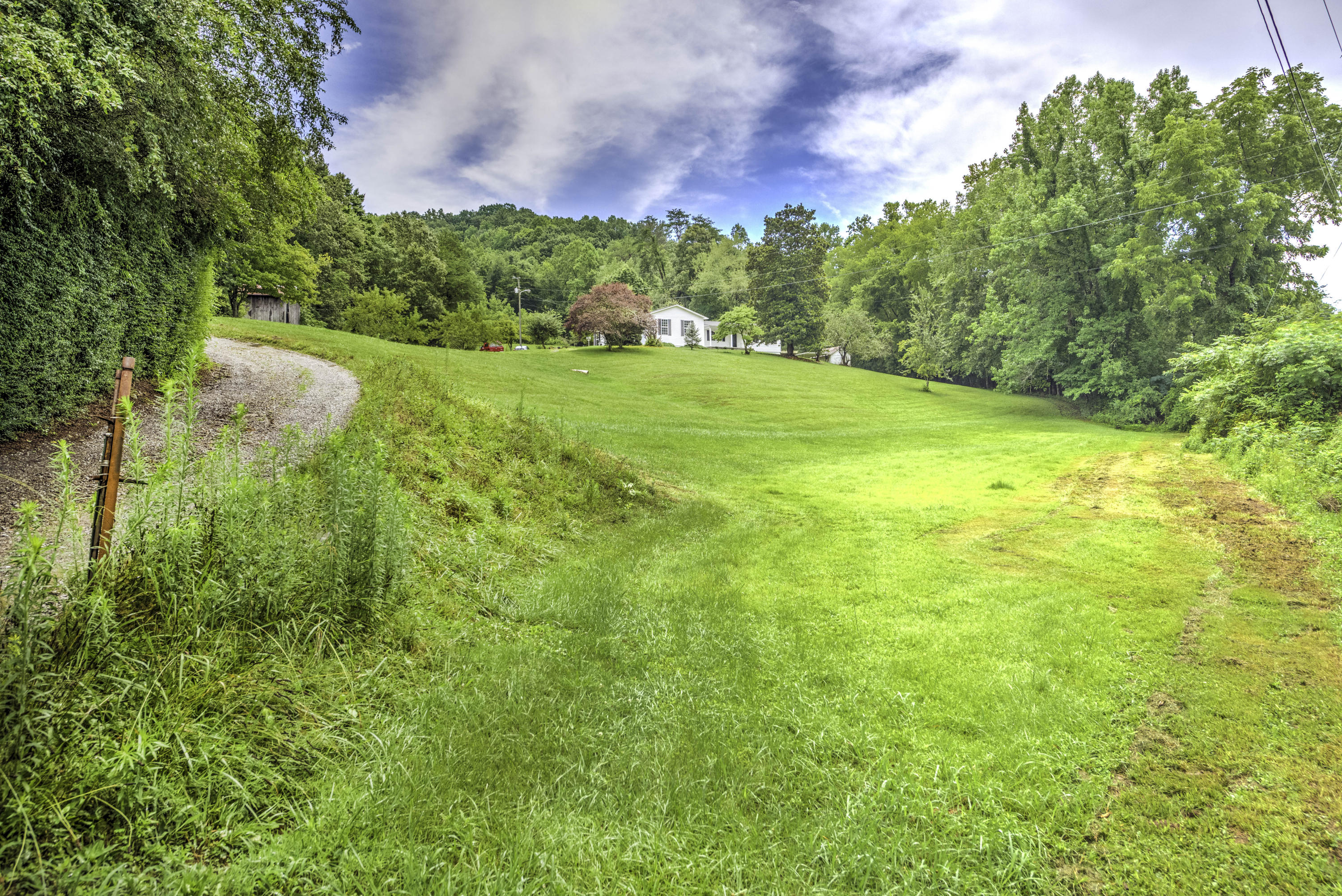 619 Blockhouse Valley Road Clinton, TN 37716 - Photo 3 of 38 3