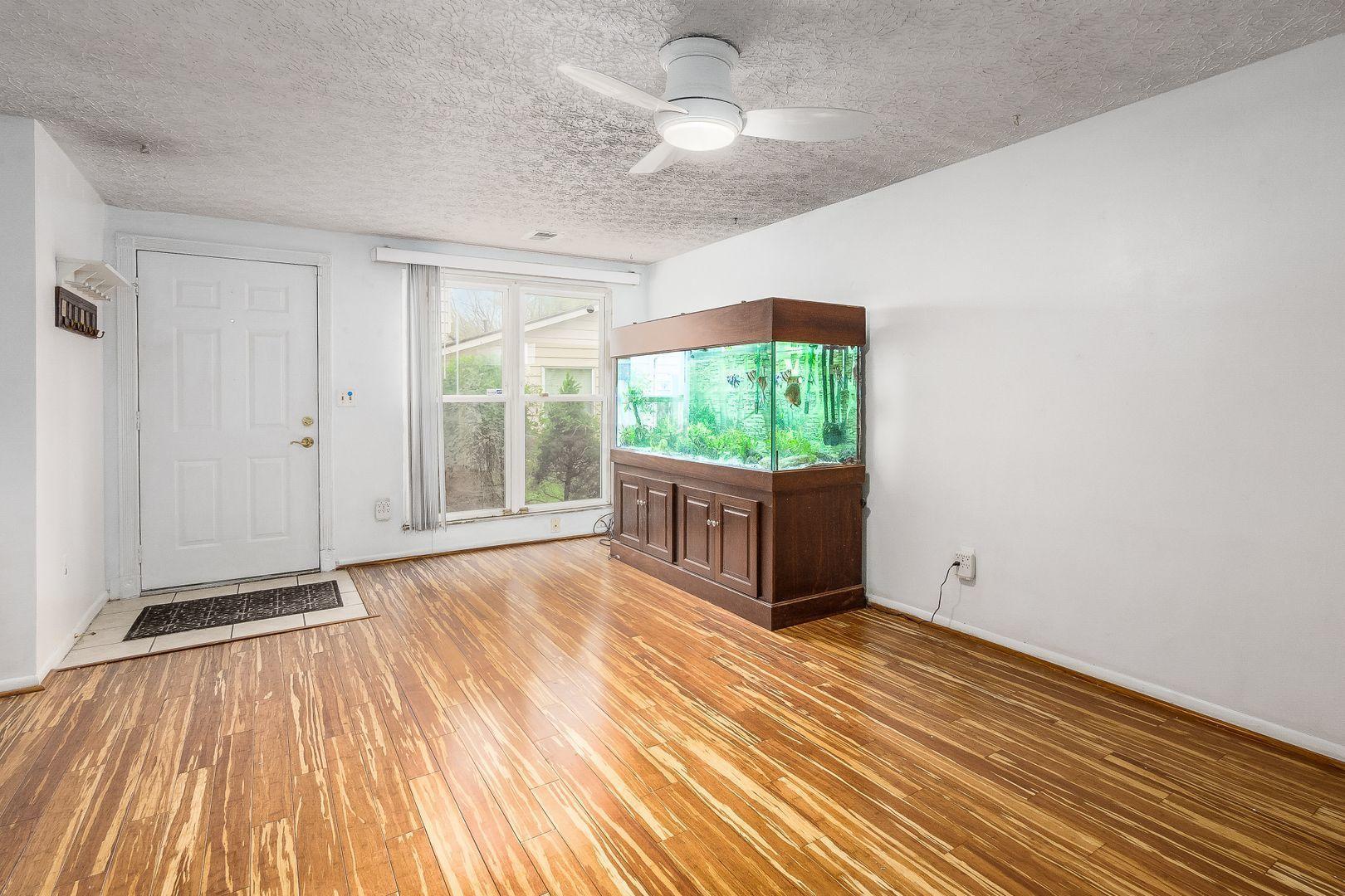 655 Cherry Ridge Road, Unit F Columbus, OH 43228 - Photo 18 of 31 Gallery Image 18