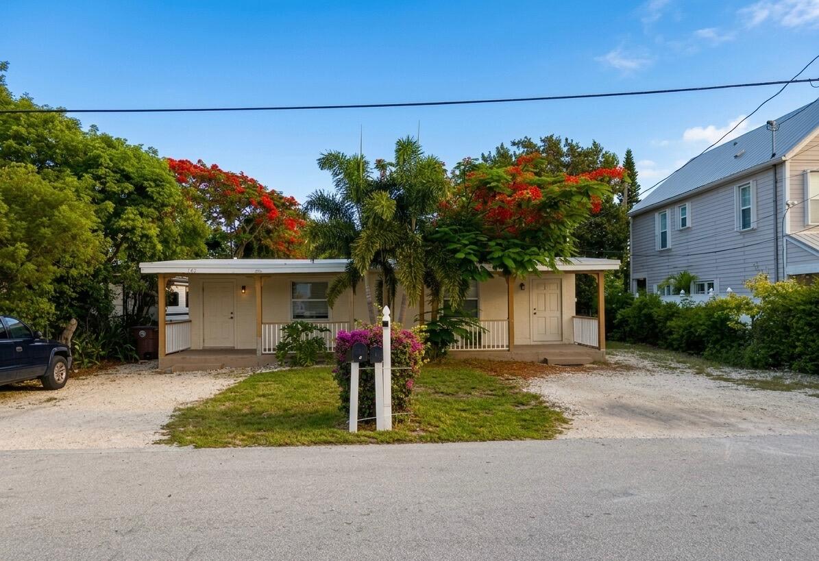 746 50th Street Marathon, FL 33050 - Photo 3 of 4 746 50th pictures-4
