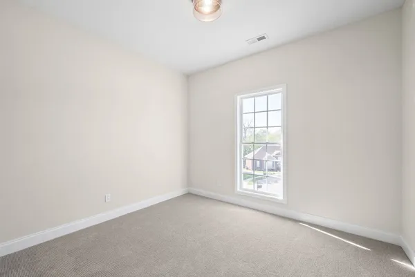 $389,900 | 1986 Stone Valley Court, Clarksville, TN 37043