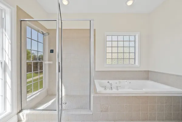 $389,900 | 1986 Stone Valley Court, Clarksville, TN 37043