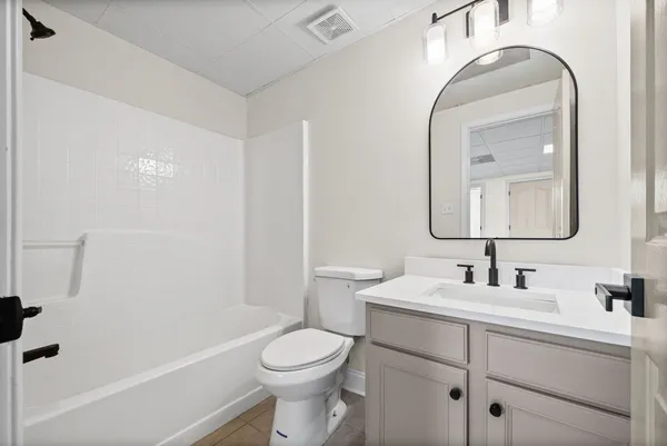 $389,900 | 1986 Stone Valley Court, Clarksville, TN 37043
