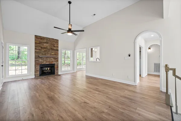 $389,900 | 1986 Stone Valley Court, Clarksville, TN 37043