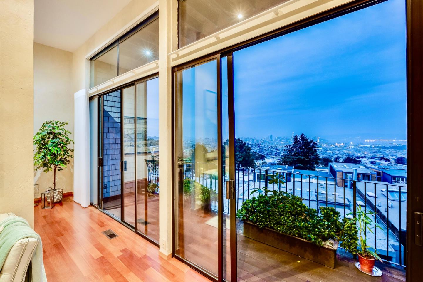 13 Ora Way San Francisco, CA 94131 - Photo 11 of 60