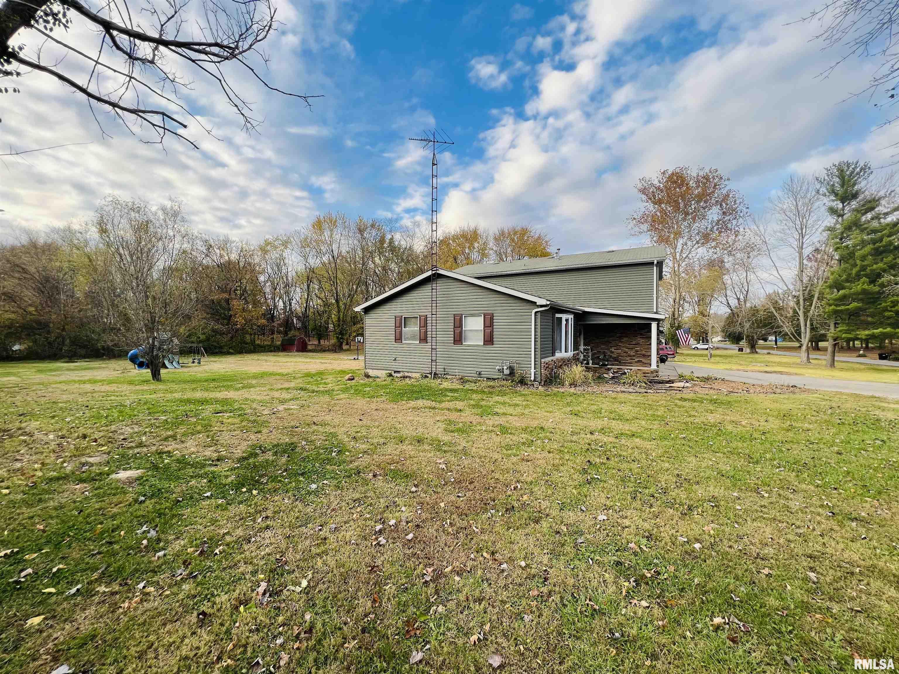 140 Blue Hole Road Harrisburg, IL 62946 - Photo 7 of 39 Gallery Image 7