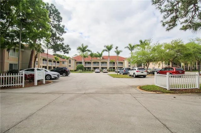 $3,800 | 4457 45th Avenue West, Unit 110, Bradenton, FL 34210