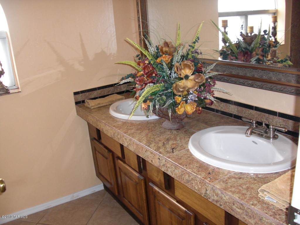 9346 East Ravine Trail Tucson, AZ 85749 - Photo 9 of 14 Gallery Image 9